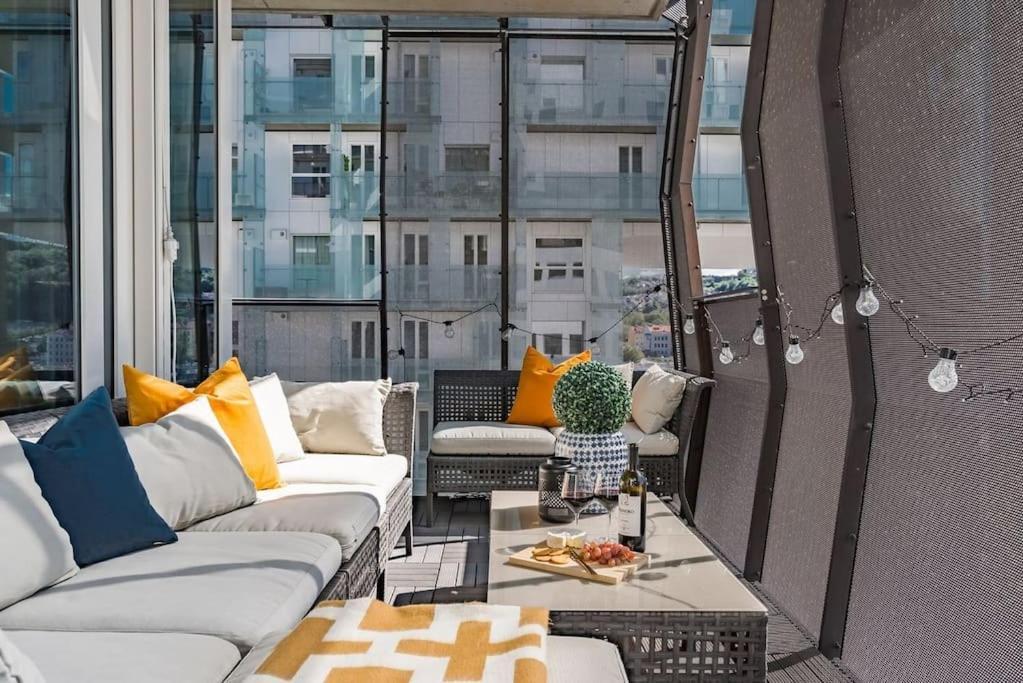 Spacious Modern 2Br Apartment At Central Oslo Barcode 외부 사진